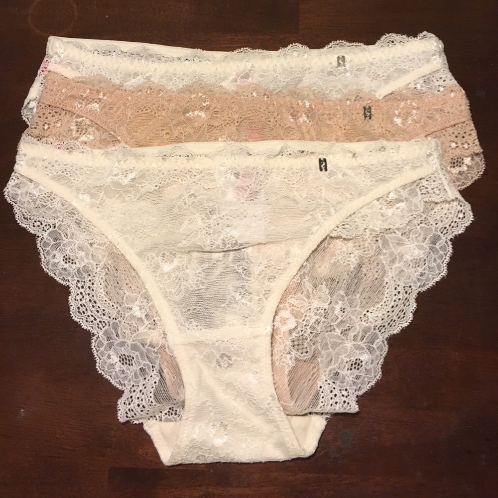 3 pairs of underwear
